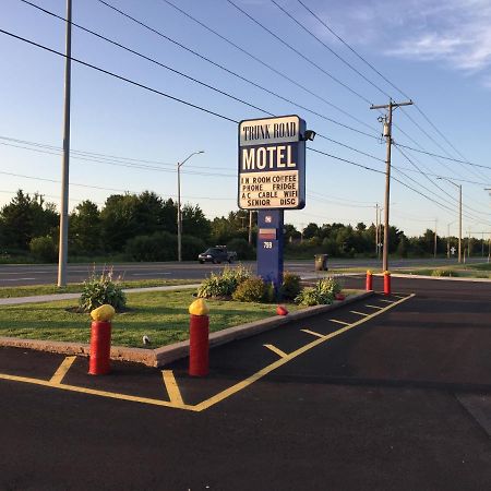 Trunk Road Motel Sault Ste. Marie Buitenkant foto