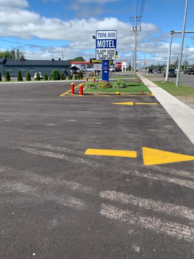 Trunk Road Motel Sault Ste. Marie Buitenkant foto